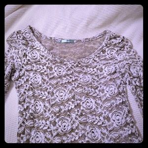 Cream and taupe rose pattern lace long sleeve
